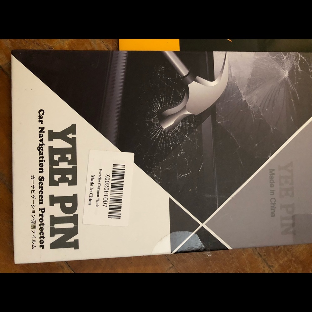 YEE PIN Porsche Cayman screen protector.
